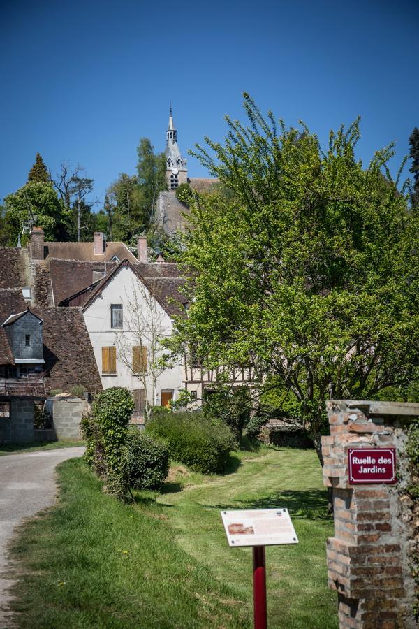 Le Sauvage Château-Renard Exterior foto
